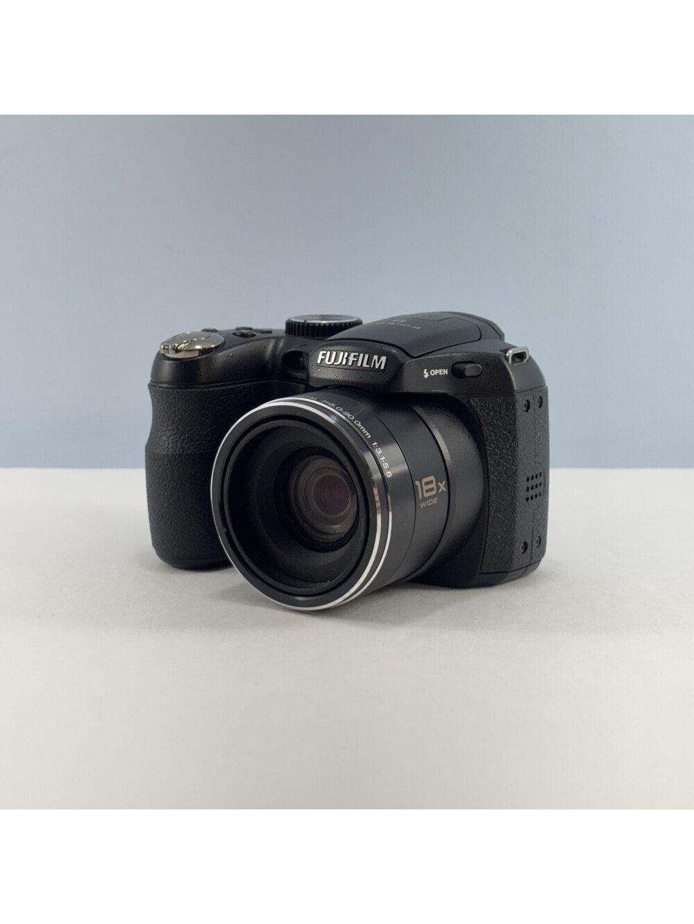Fuji Finepix S2500HD Lens 18x Optical Zoom 12MP Digital Camera Corroded Terminal